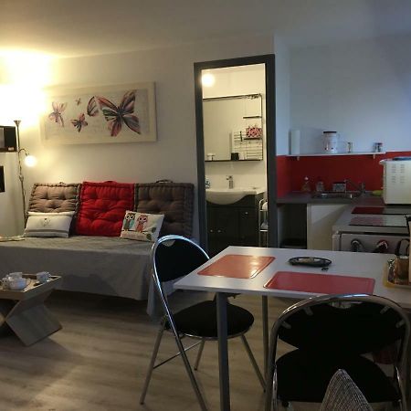 Le Clemenceau Apartment Peronne  Bagian luar foto