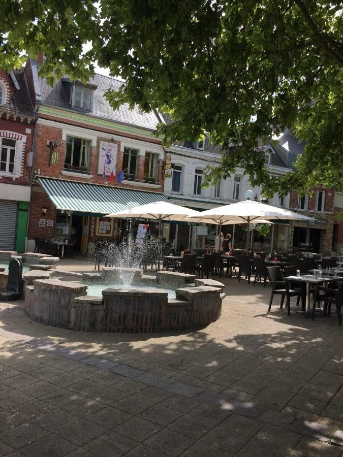 Le Clemenceau Apartment Peronne  Bagian luar foto