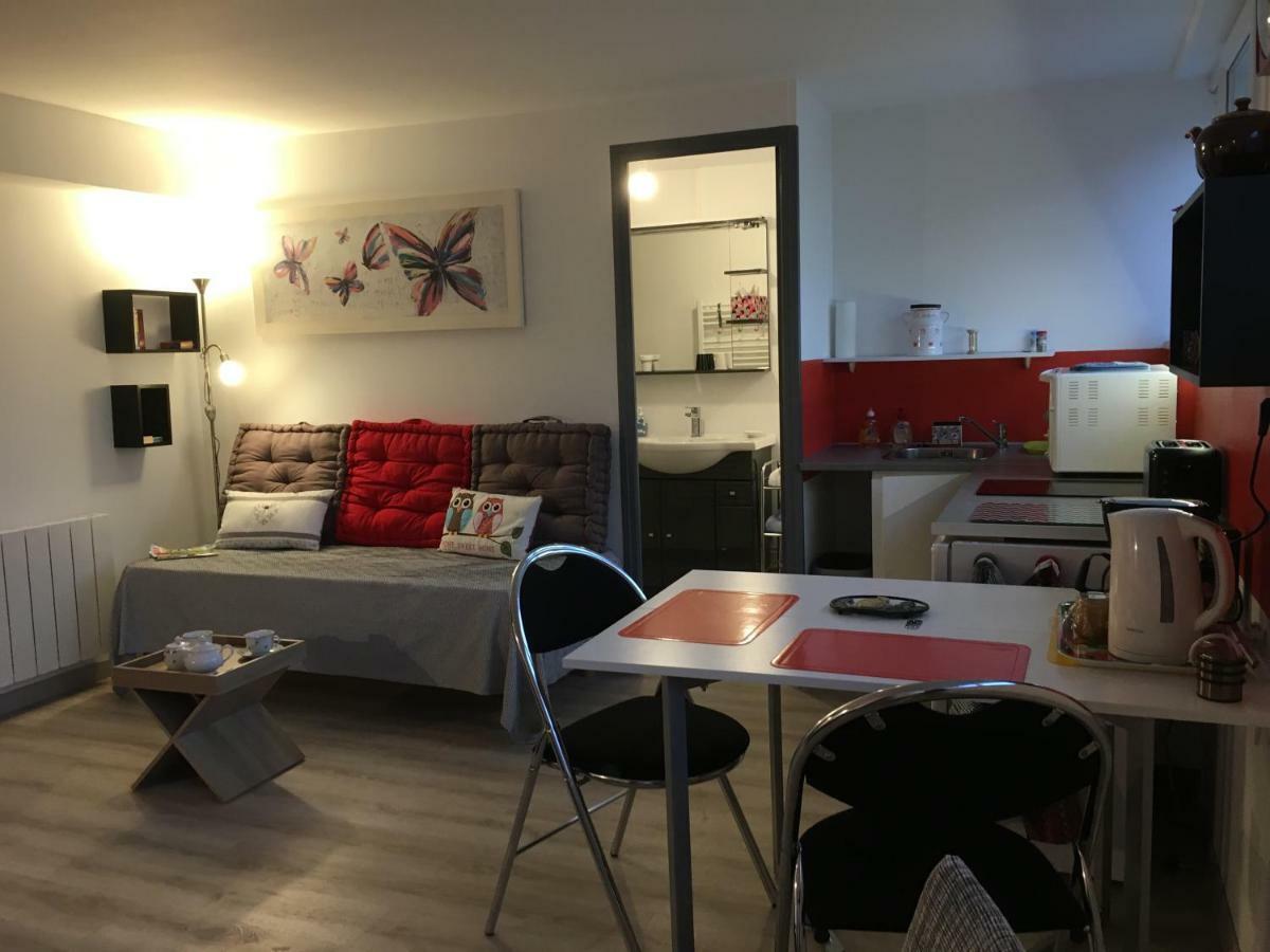 Le Clemenceau Apartment Peronne  Bagian luar foto
